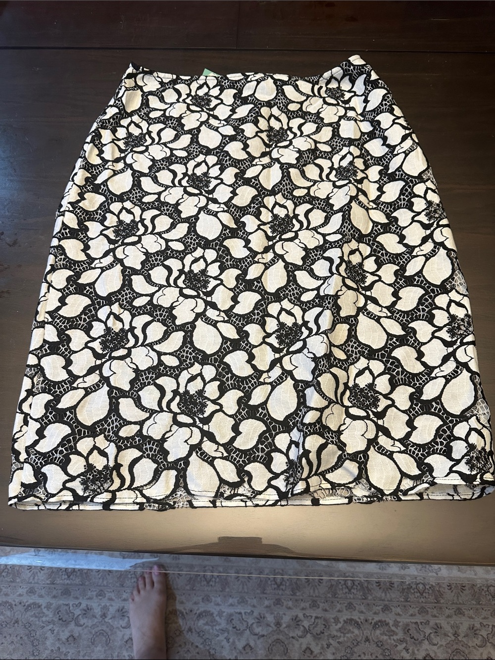 Renee C. Black and White Floral Lace-Print Pencil Skirt
